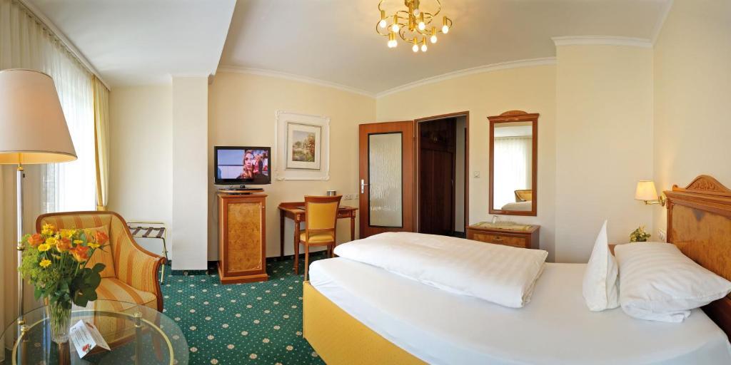 Hotel Sacher-Stoiber Bad Füssing Værelse billede