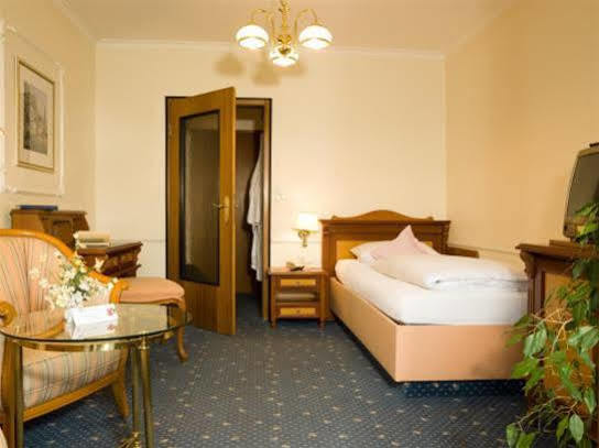 Hotel Sacher-Stoiber Bad Füssing Eksteriør billede