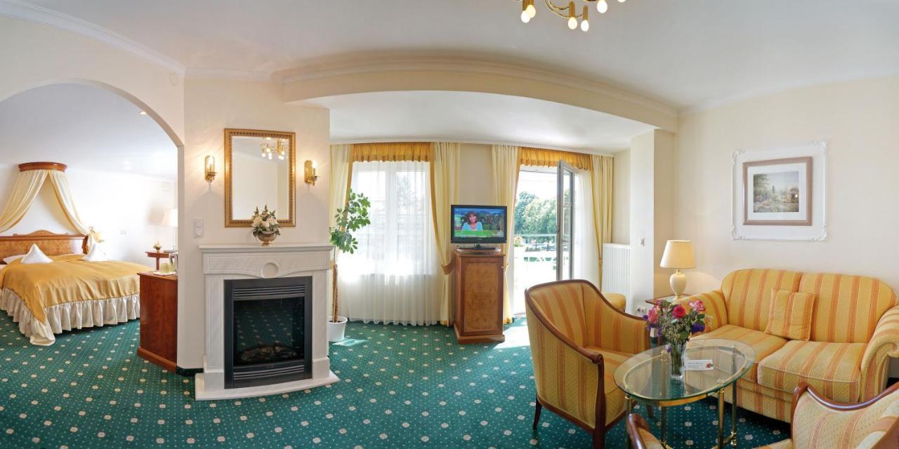 Hotel Sacher-Stoiber Bad Füssing Værelse billede